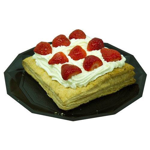 Tarta de nata con fresas, 500 g.